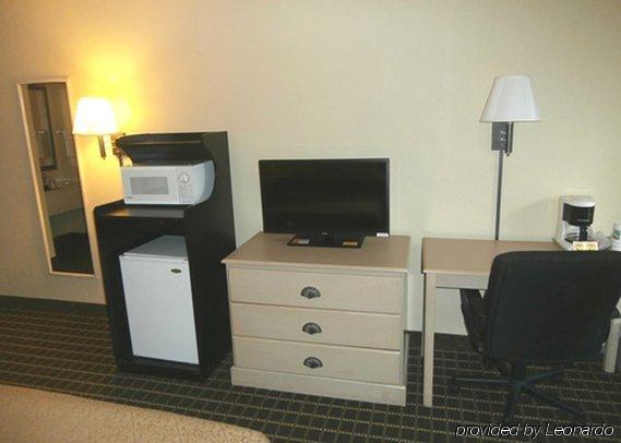 Quality Inn Merriam Kansas Bagian luar foto