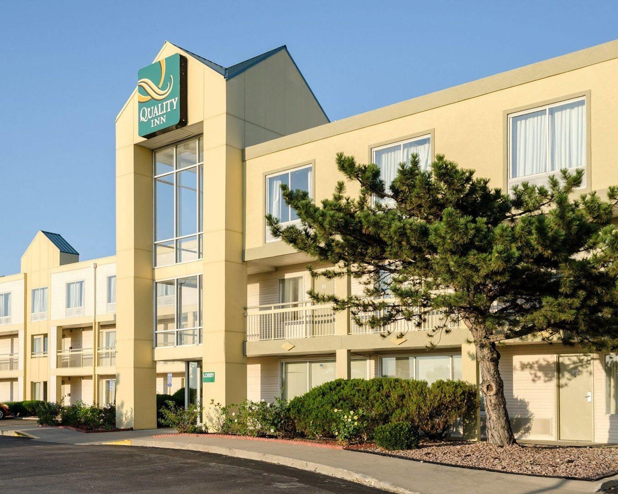 Quality Inn Merriam Kansas Bagian luar foto